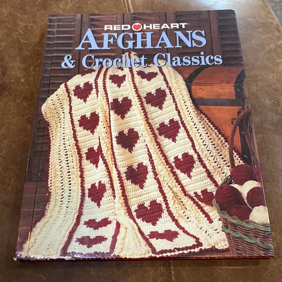 RedHeart Afghans & Crochet Classics - Picture 1 of 8